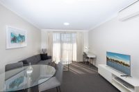 The Brighton 1 Bed Apartment Lake View